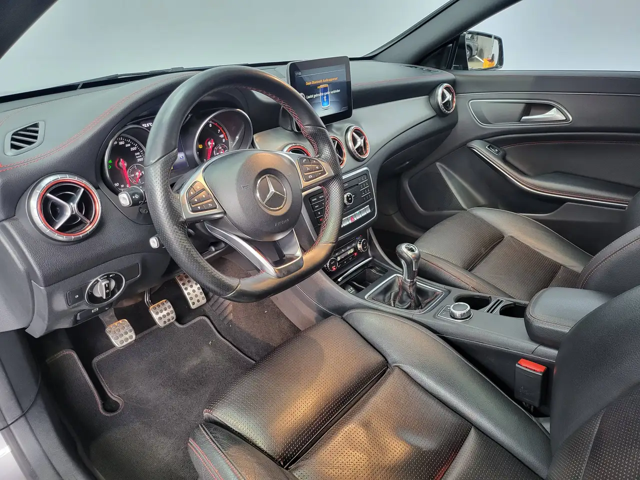 Mercedes-Benz CLA 200 - 10