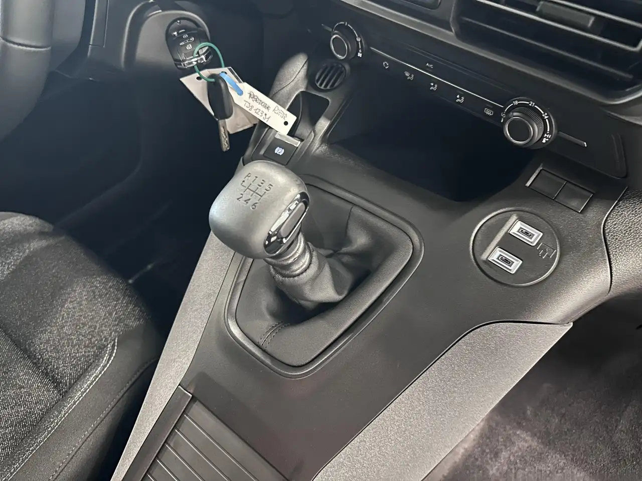 Peugeot Rifter - 5
