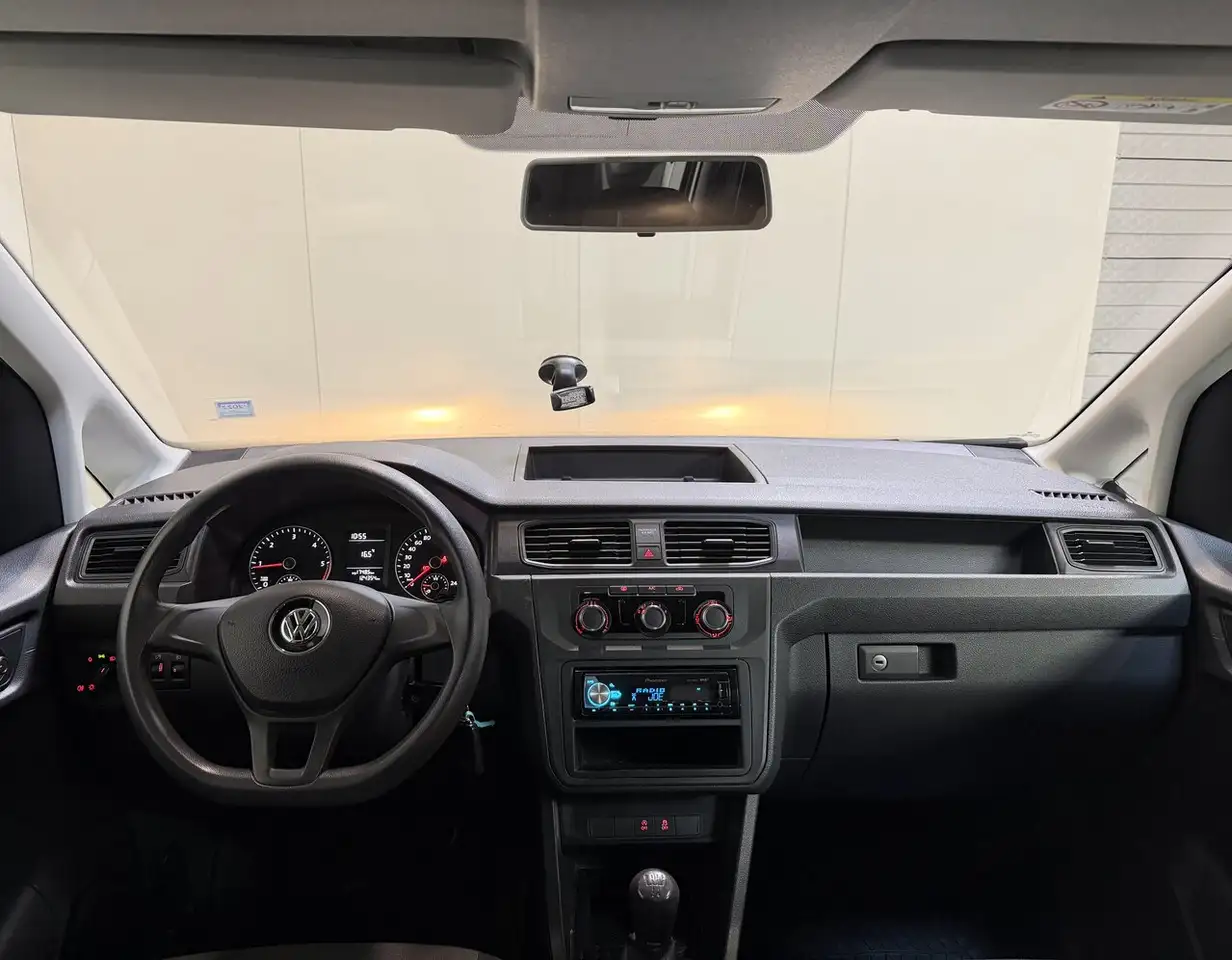 Volkswagen Caddy - 10