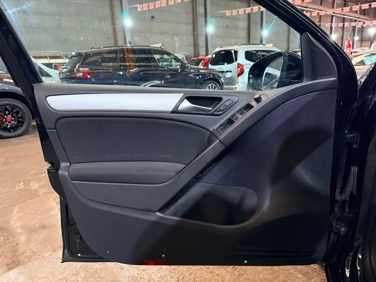 Volkswagen Golf - 12