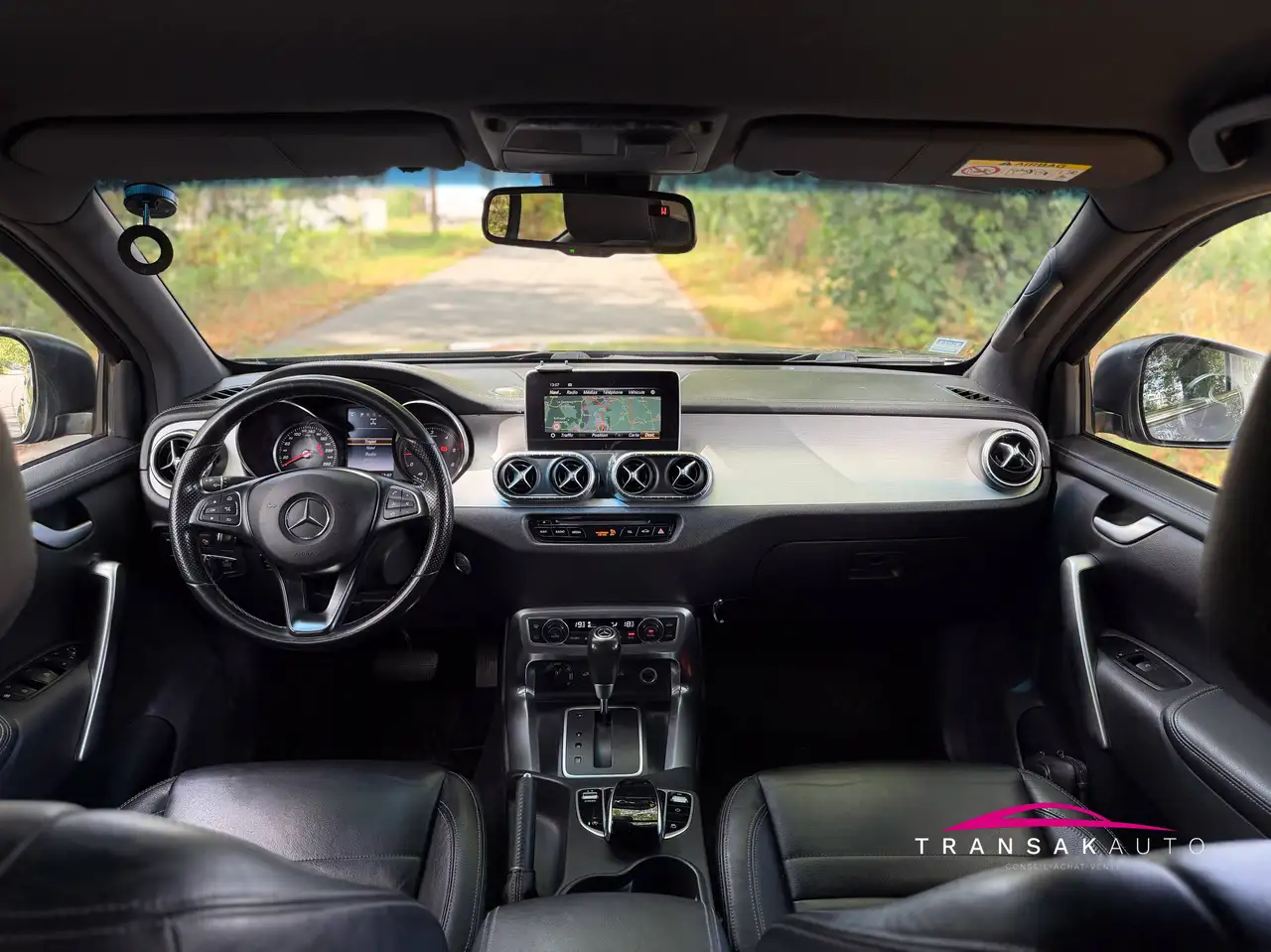 Mercedes-Benz X 350 - 10