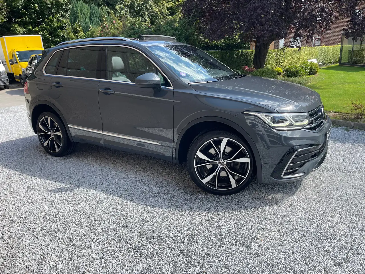 Volkswagen Tiguan - 8