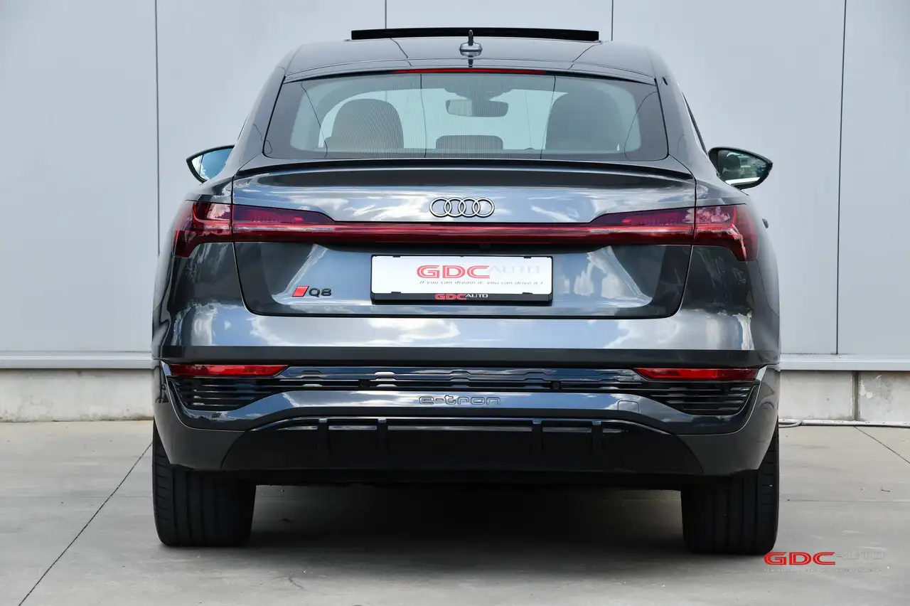 Audi Q8 e-tron - 12