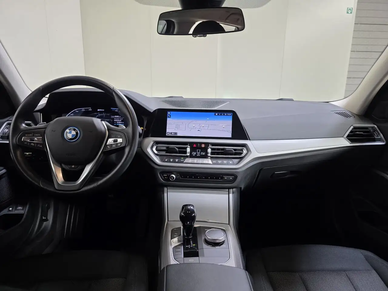 BMW 330 - 11