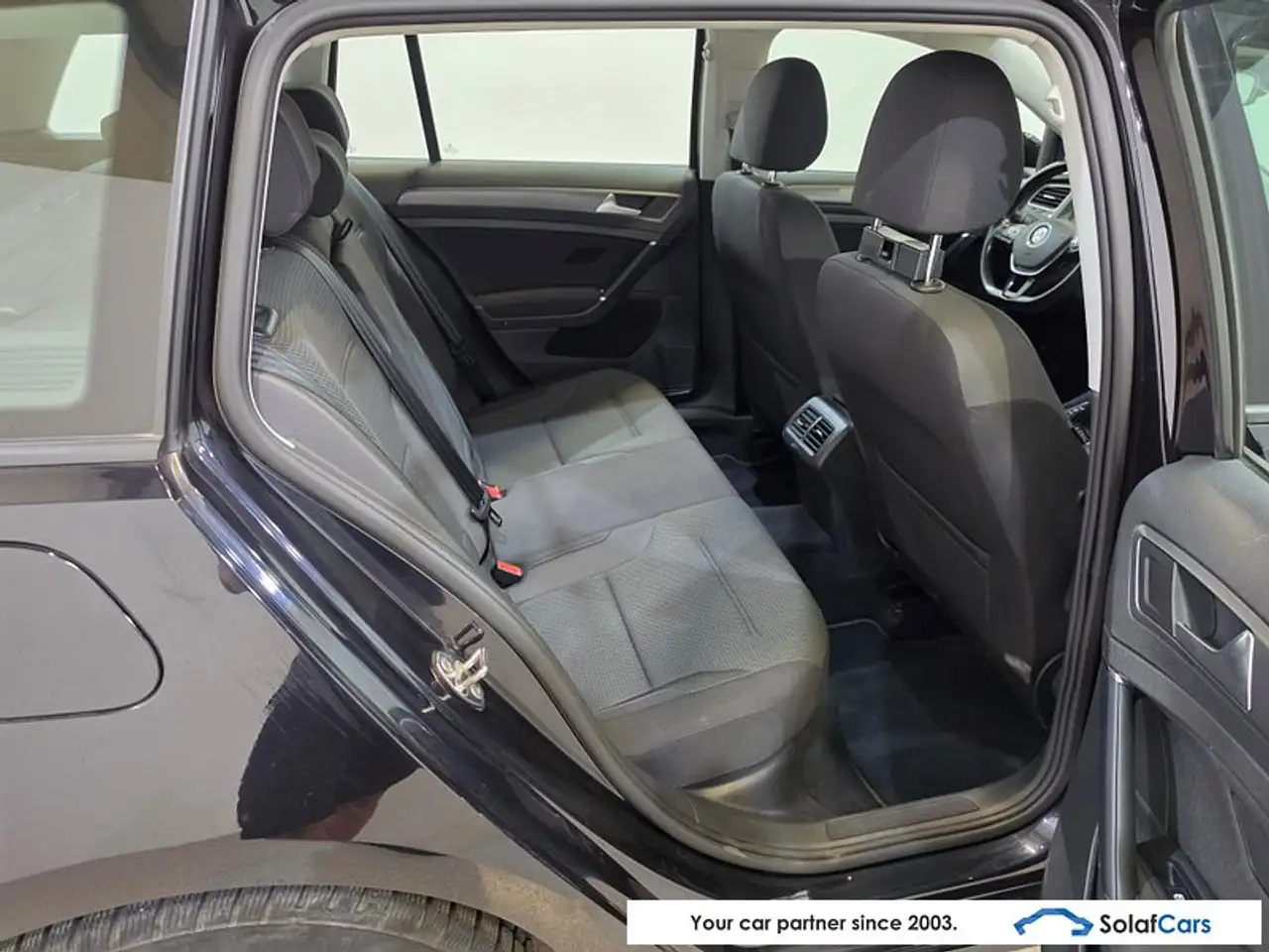 Volkswagen Golf - 11