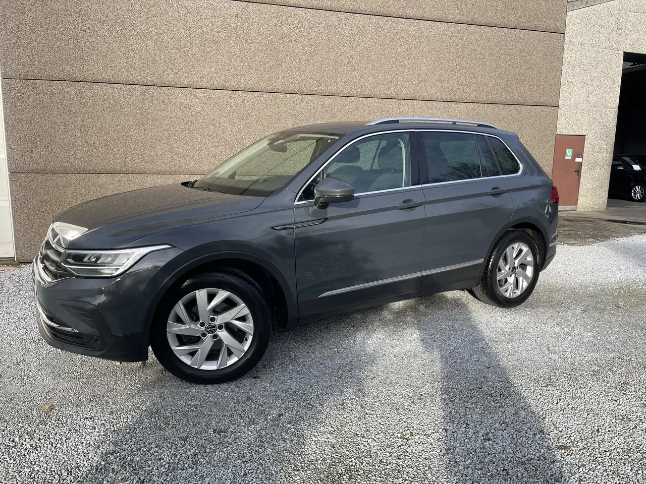 Volkswagen Tiguan - 3