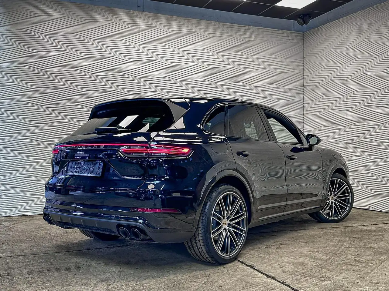 Porsche Cayenne - 12