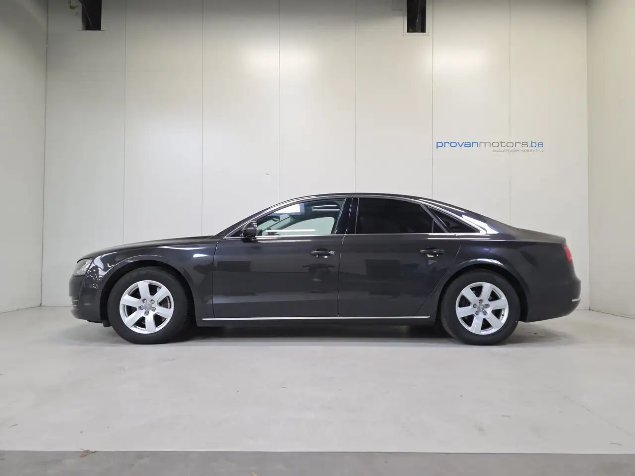 Audi A8 - 8