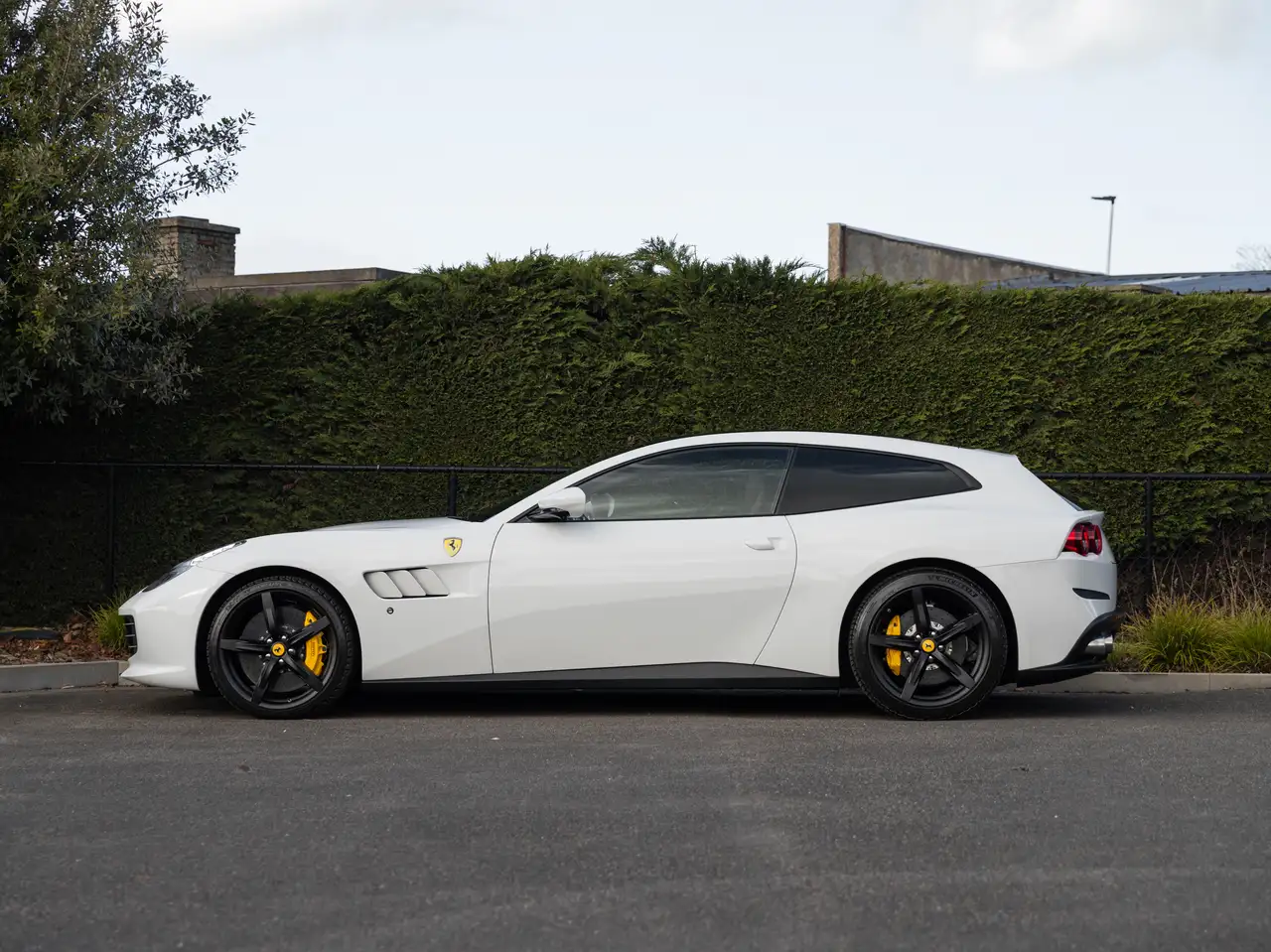 Ferrari GTC4 Lusso - 3