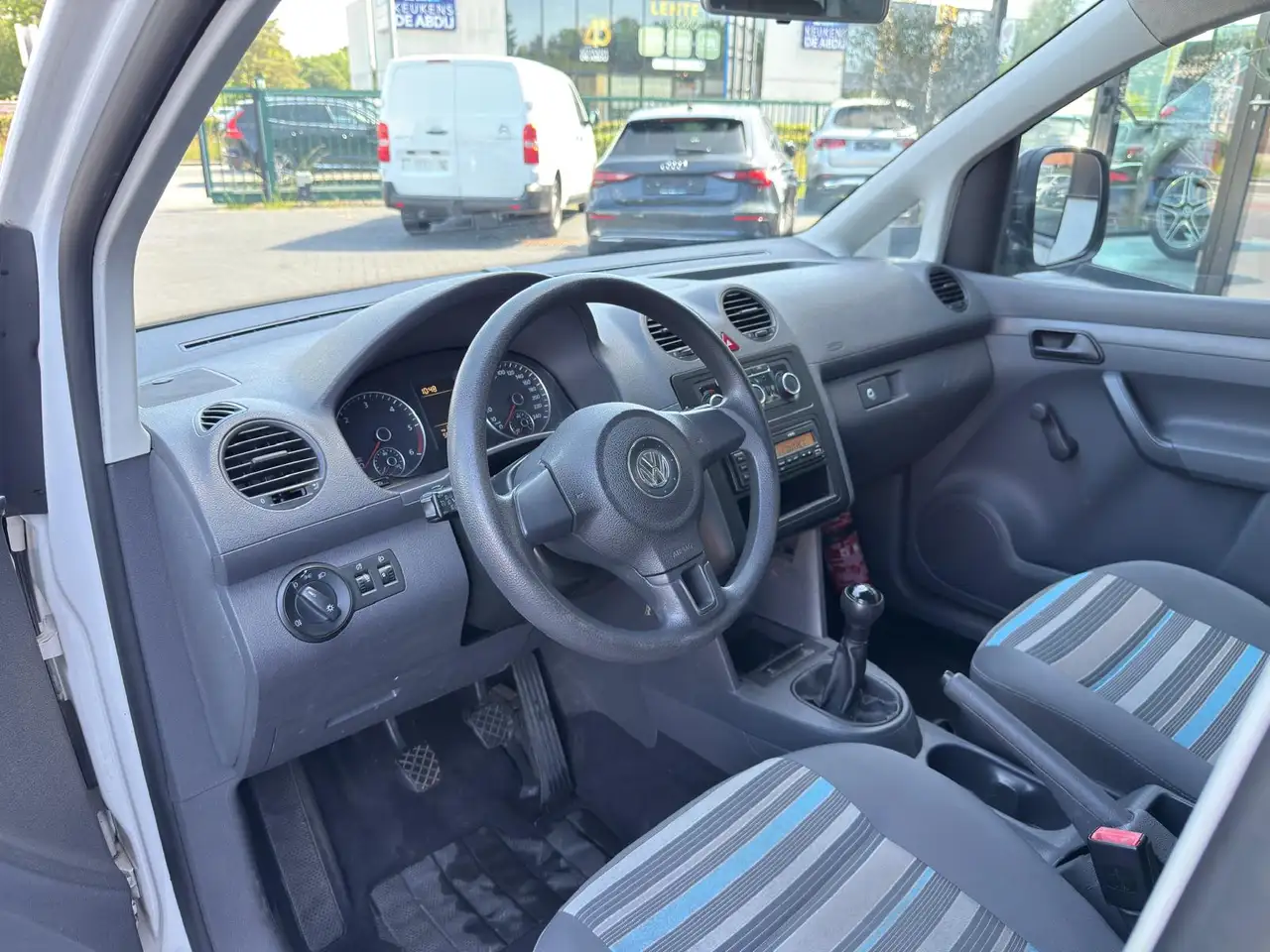 Volkswagen Caddy - 12