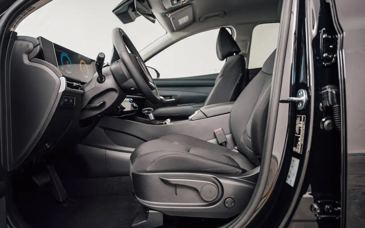 Hyundai TUCSON - 11