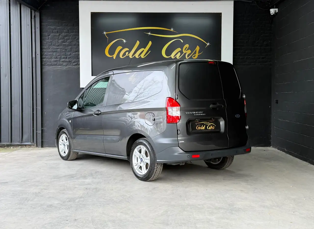 Ford Transit Courier - 4