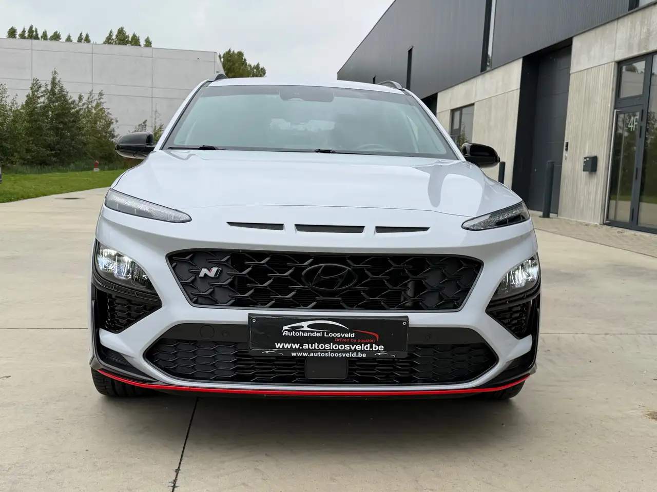 Hyundai KONA - 2