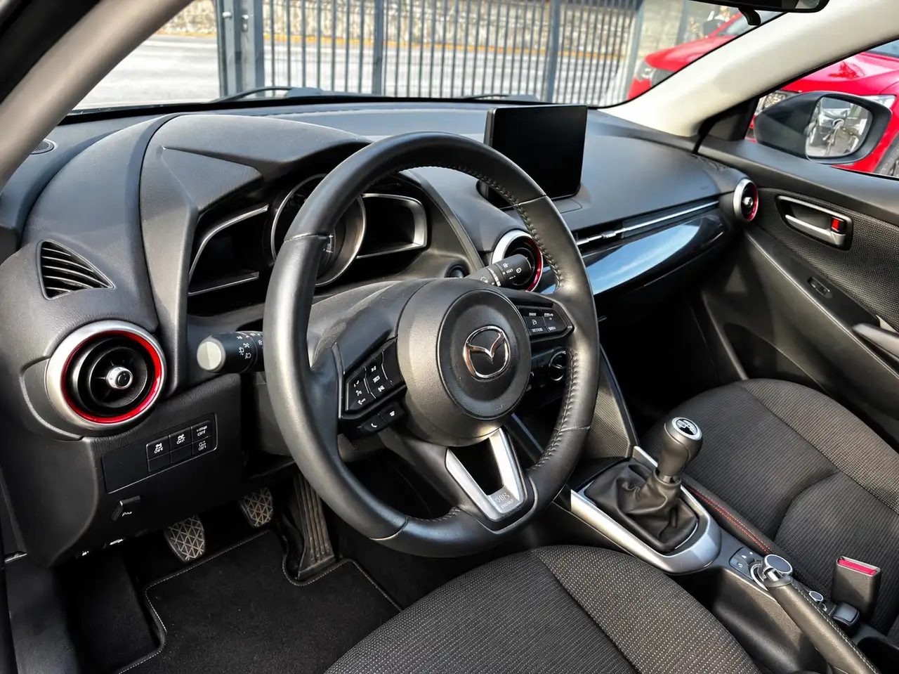 Mazda 2 - 9