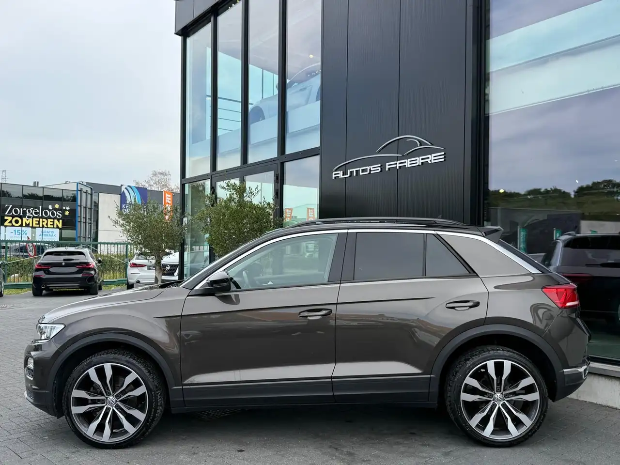 Volkswagen T-Roc - 4