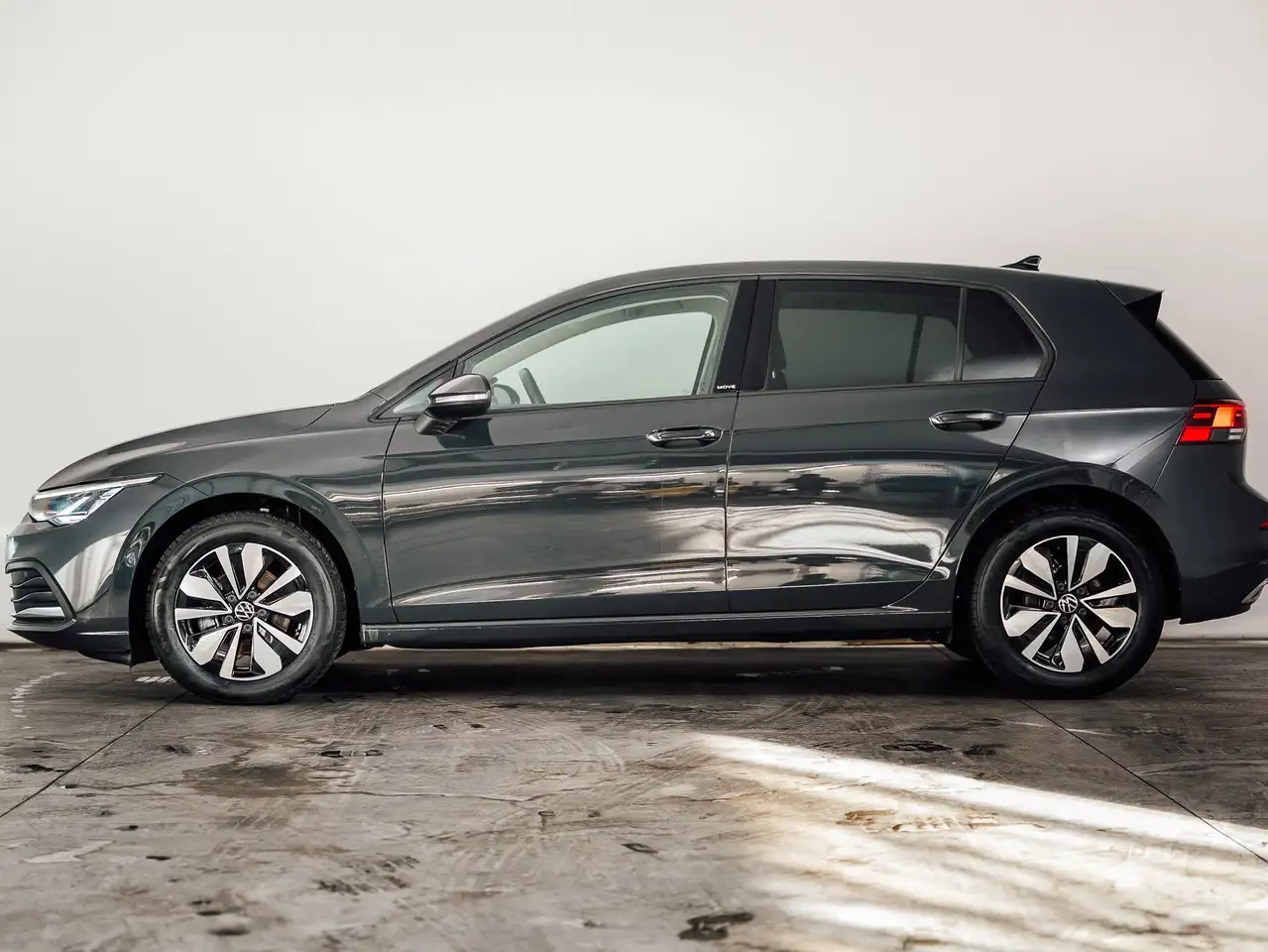 Volkswagen Golf - 2