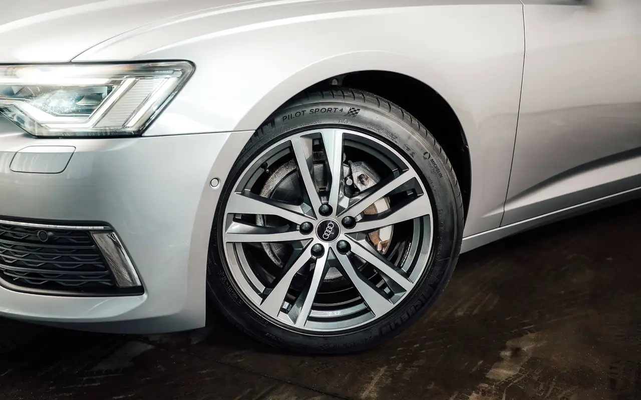 Audi A6 - 5
