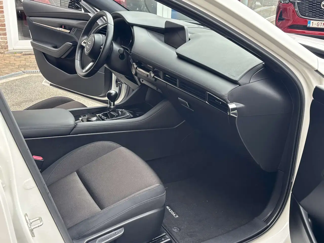 Mazda 3 - 8
