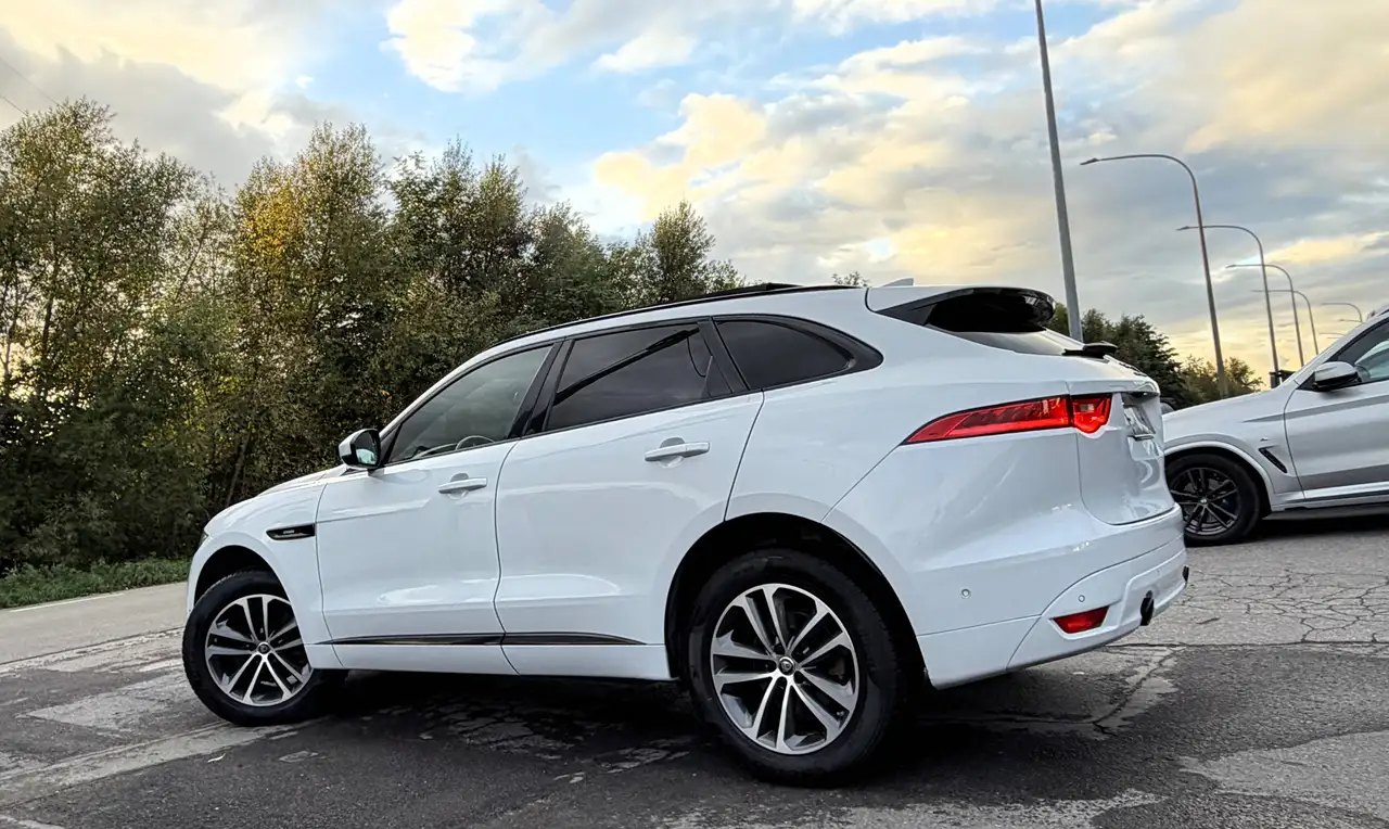 Jaguar F-Pace - 5