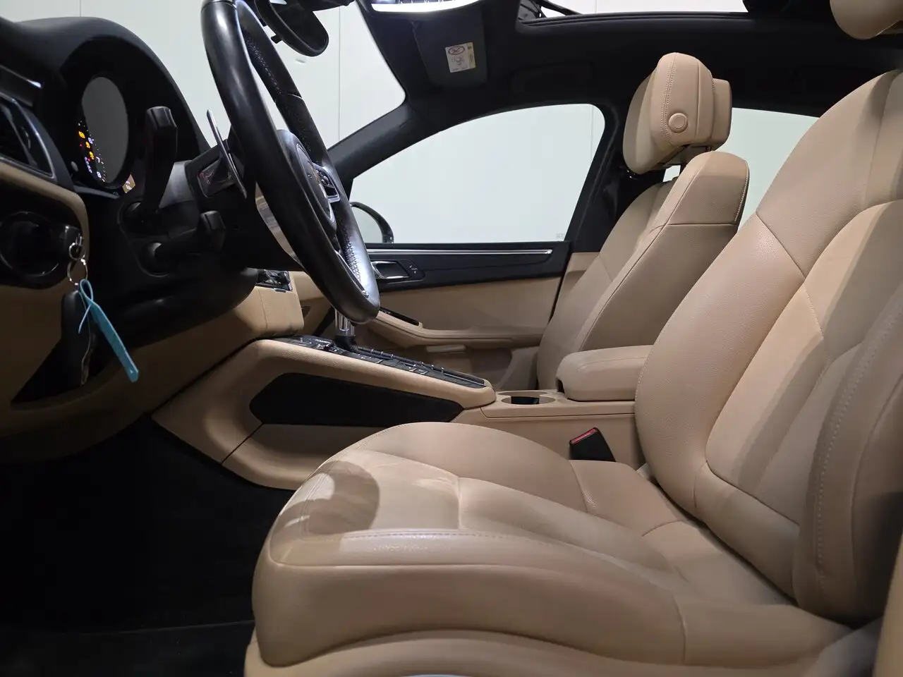 Porsche Macan - 9
