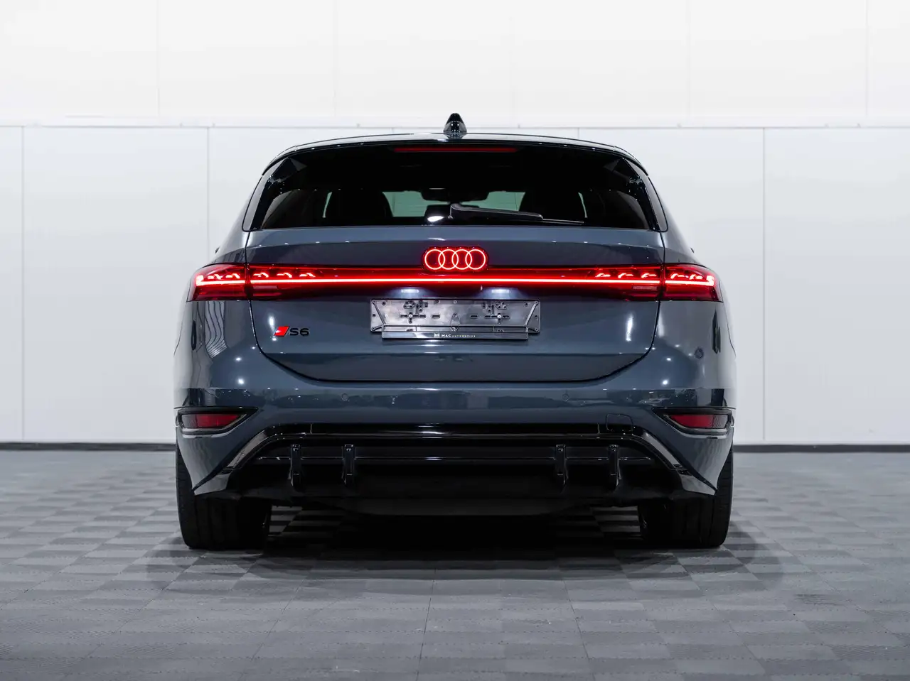 Audi S6 e-tron - 2