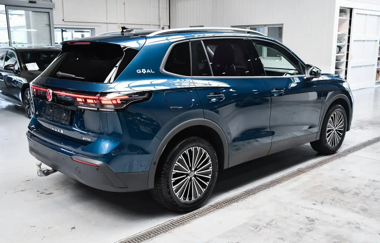Volkswagen Tiguan - 3
