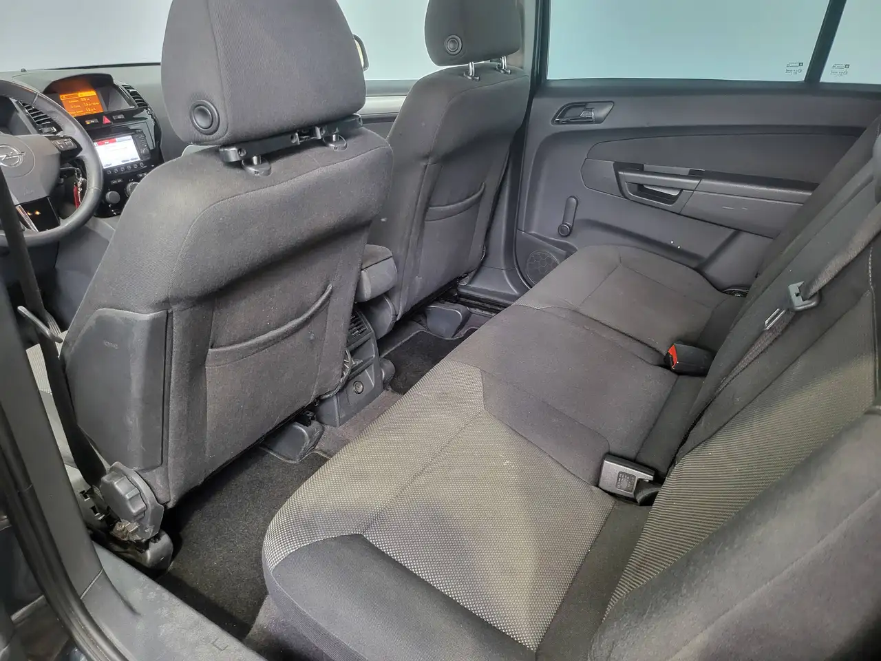 Opel Zafira - 11