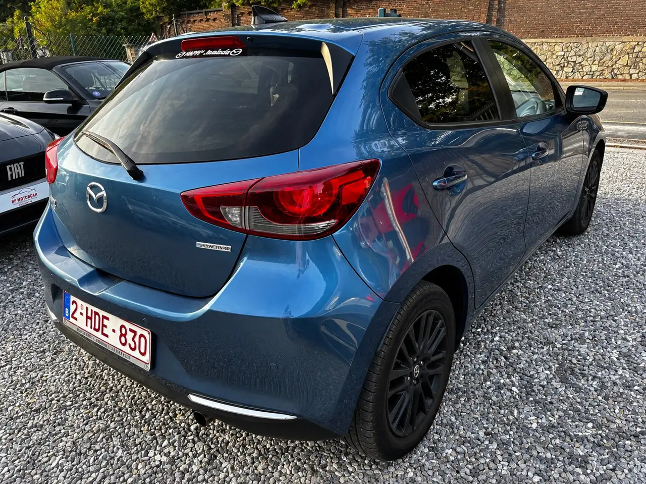 Mazda 2 - 5