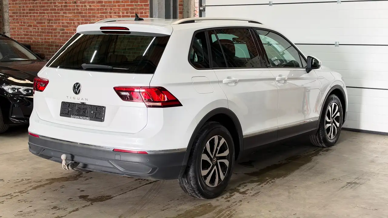 Volkswagen Tiguan - 2