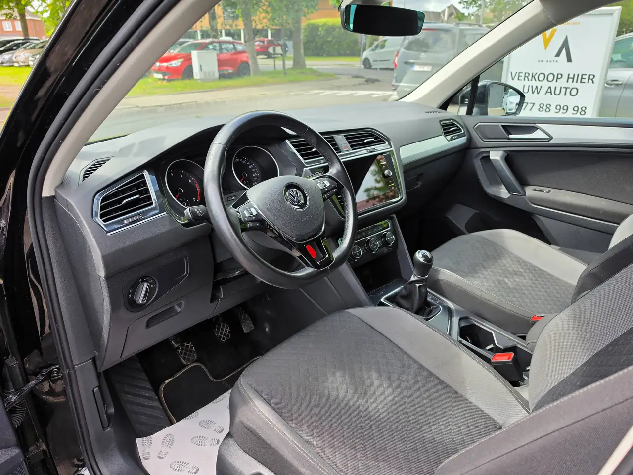 Volkswagen Tiguan - 9