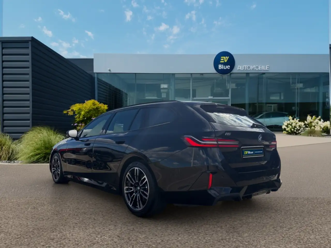 BMW i5 - 4