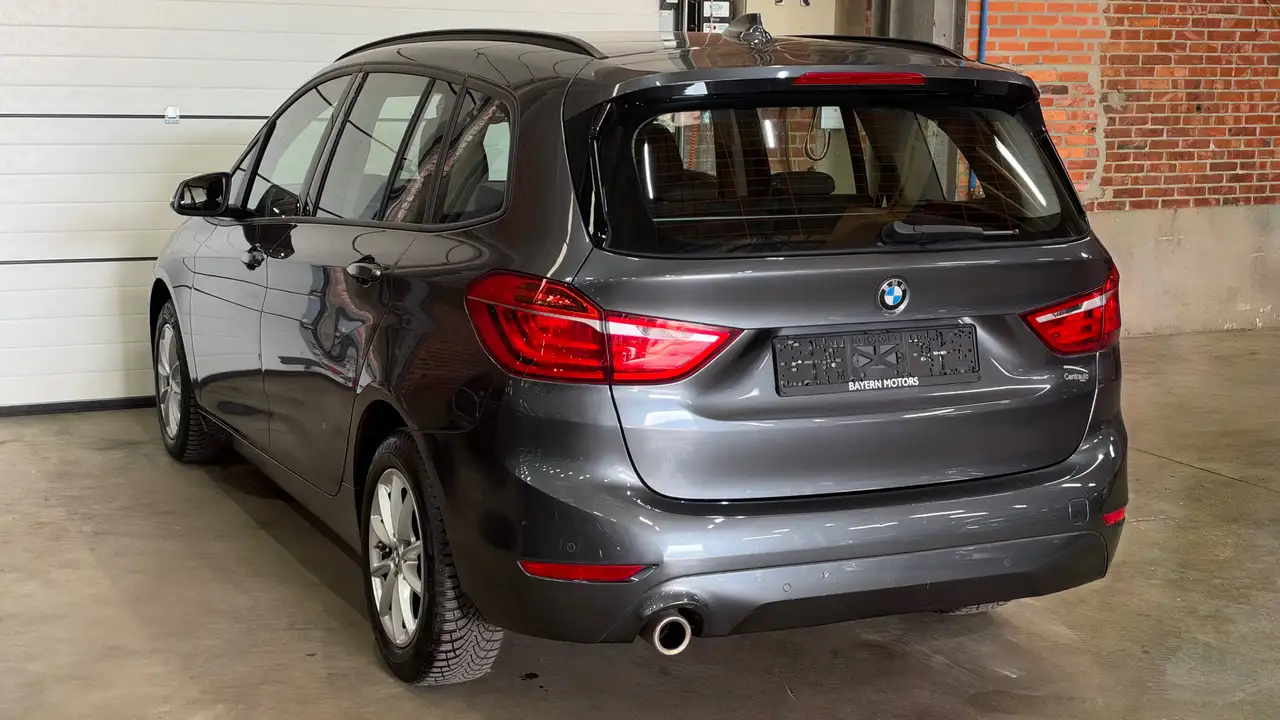 BMW 216 - 9