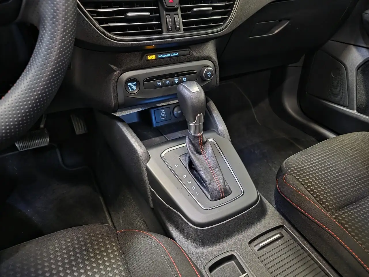 Ford Focus - 12