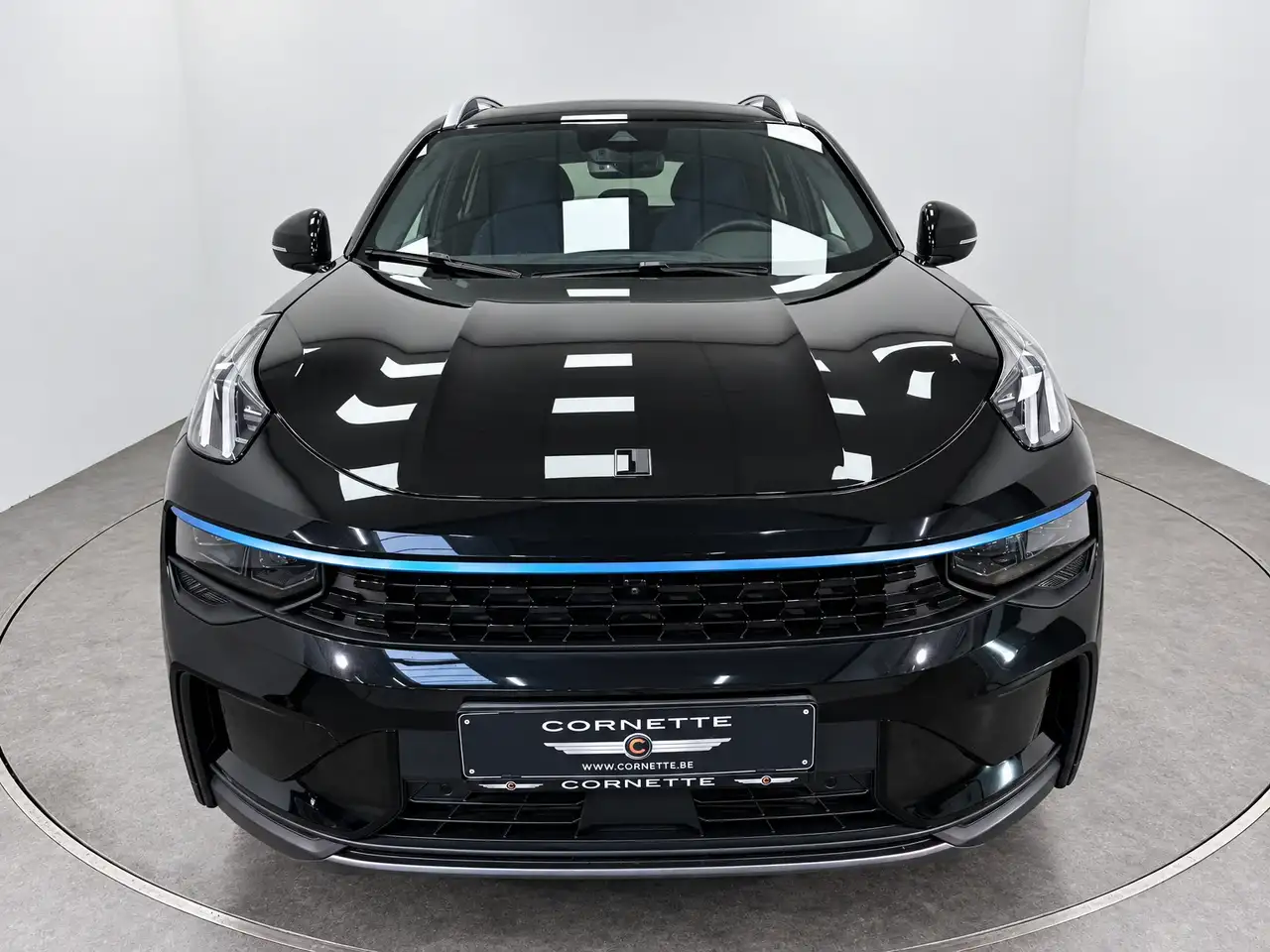 Lynk & Co 01 - 3