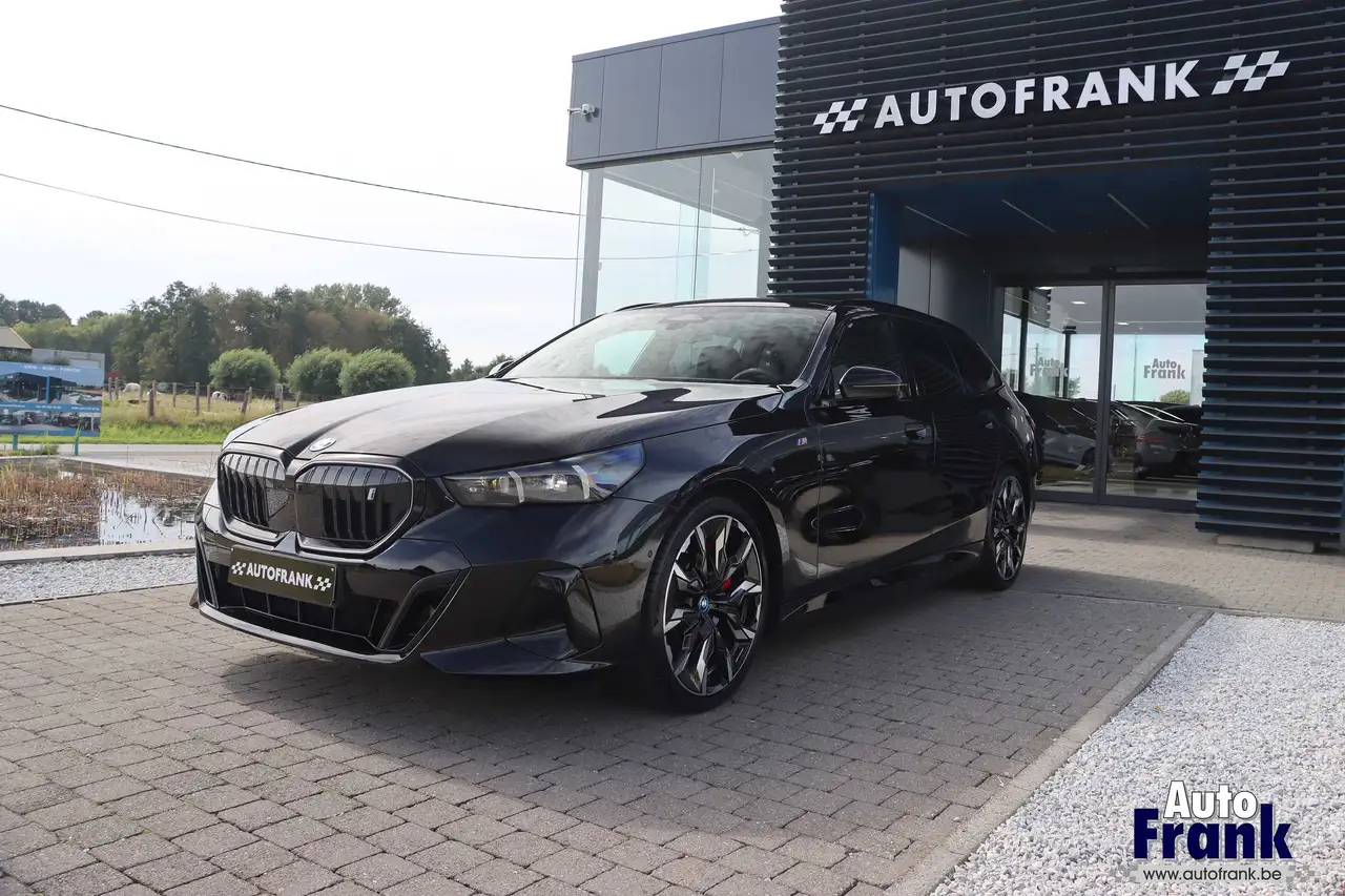 BMW i5 - 3