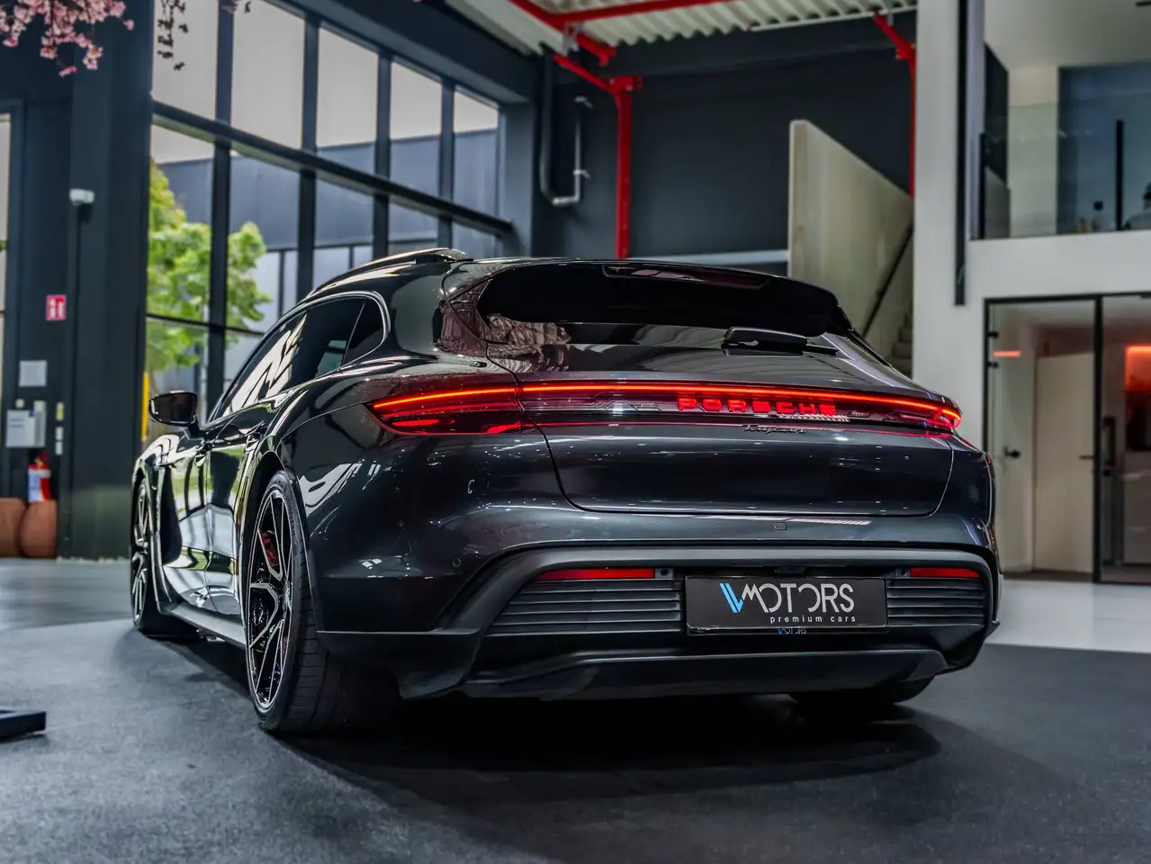 Porsche Taycan - 5