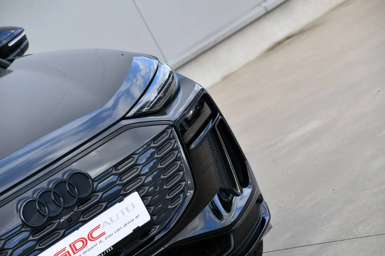 Audi Q6 e-tron - 5
