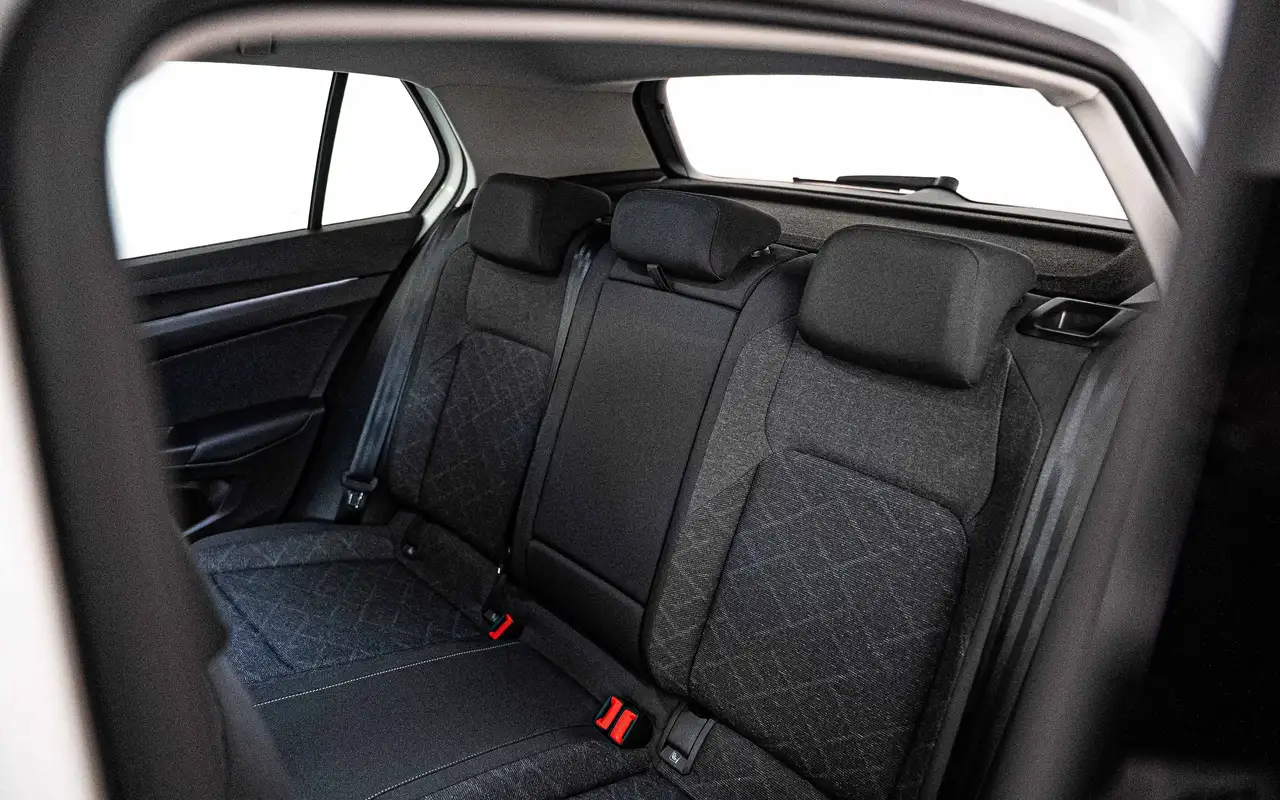 Volkswagen Golf - 7