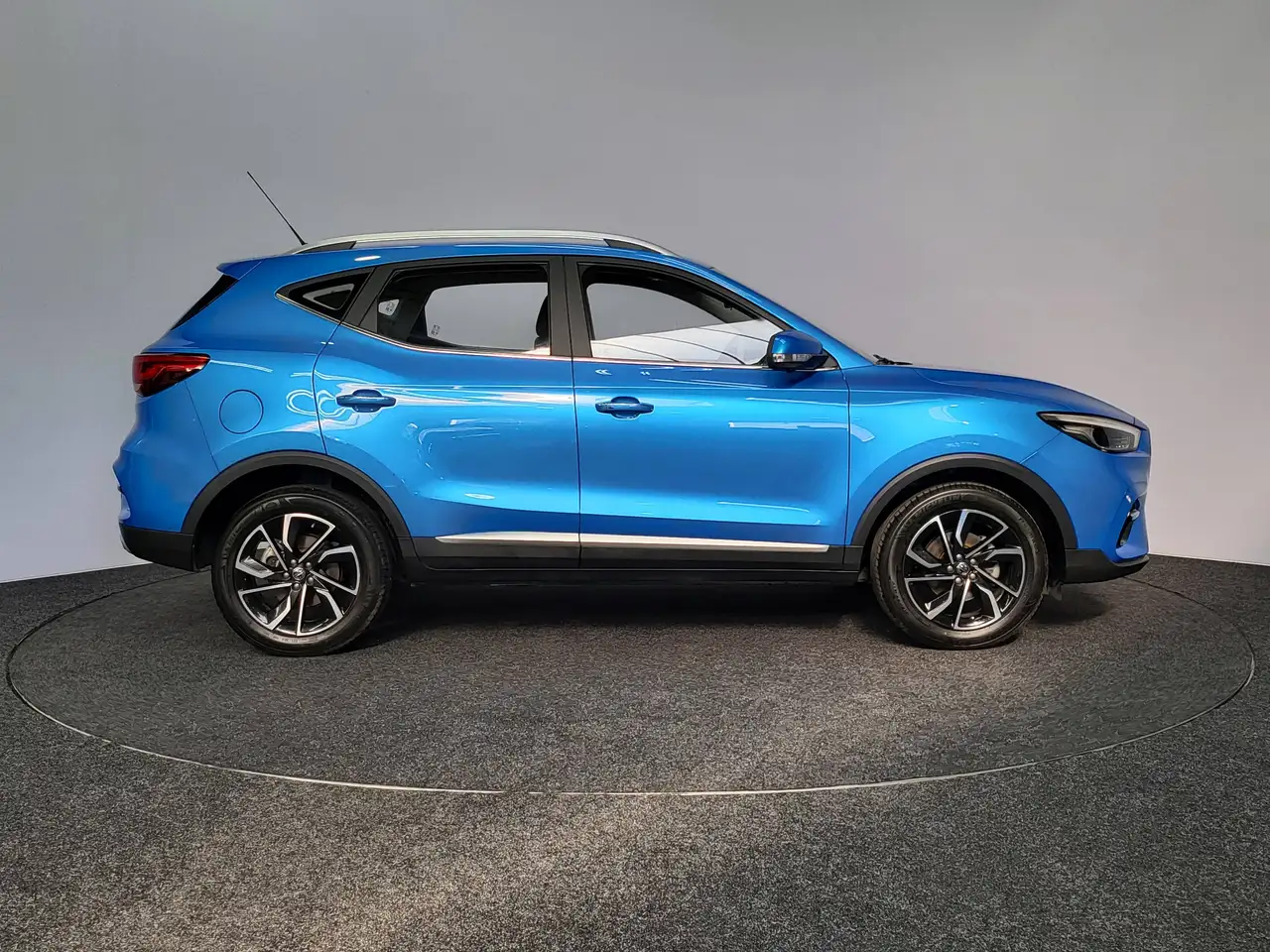 MG ZS - 7