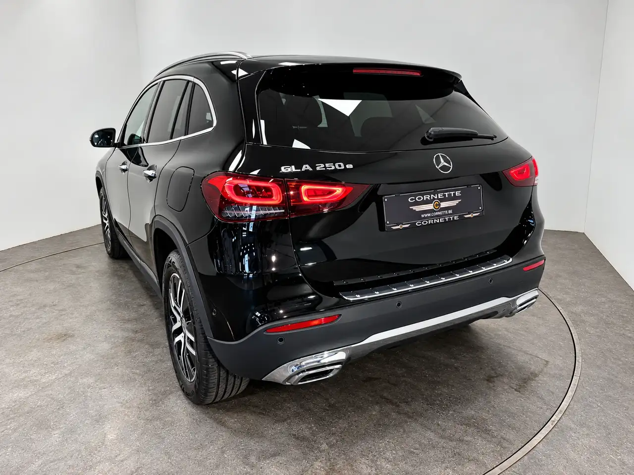 Mercedes-Benz GLA 250 - 4