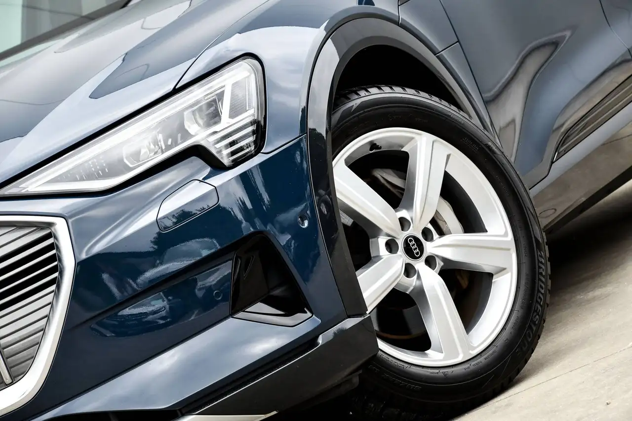 Audi e-tron - 8