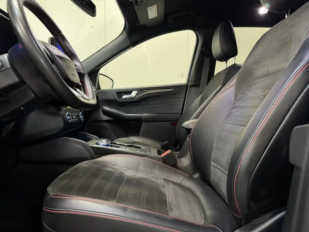 Ford Kuga - 9