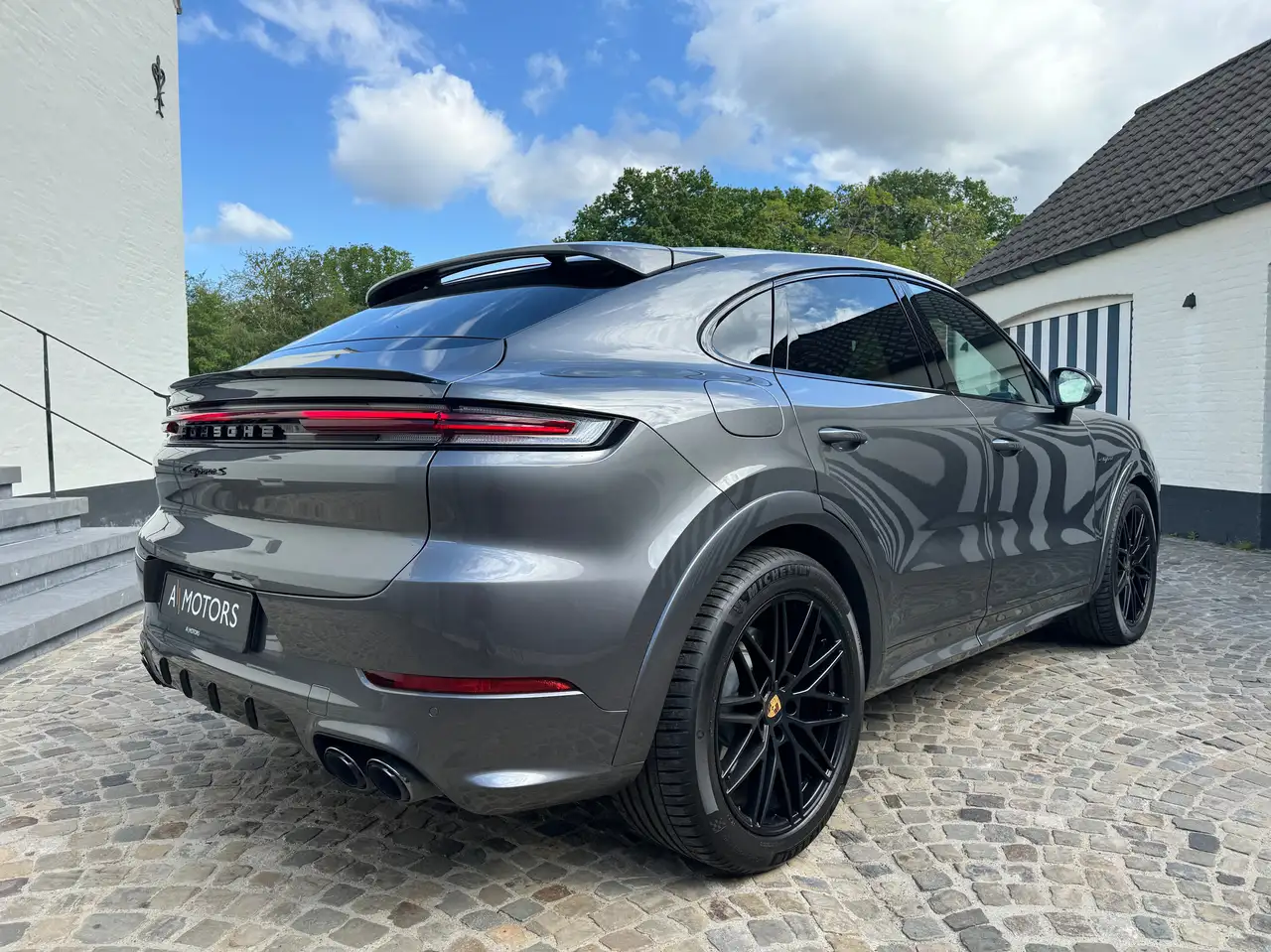 Porsche Cayenne - 5