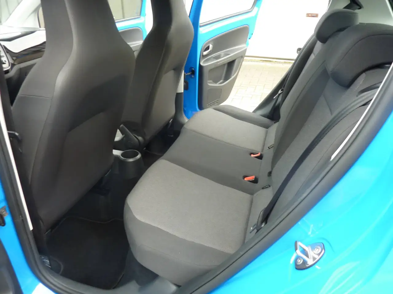 Volkswagen up! - 10
