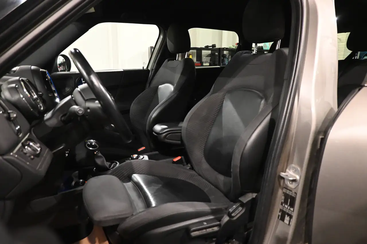 MINI Cooper Countryman - 12