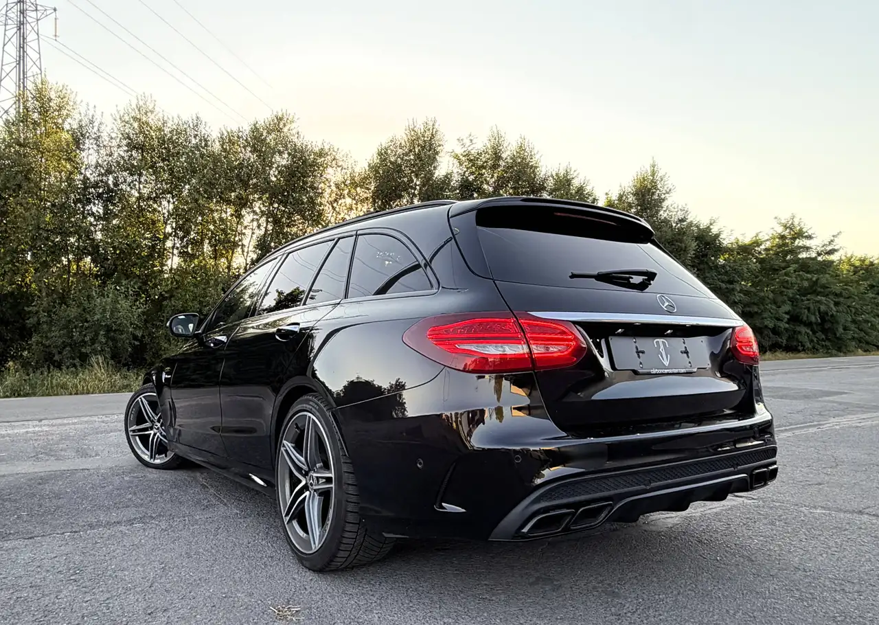 Mercedes-Benz C 63 AMG - 6