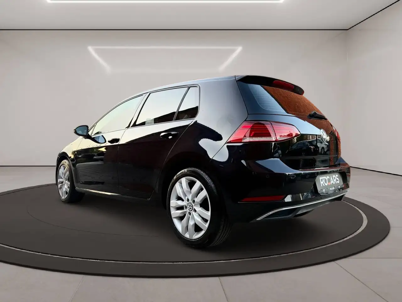 Volkswagen Golf - 8