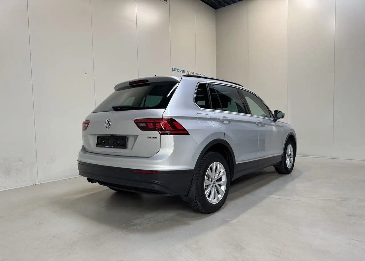 Volkswagen Tiguan - 3