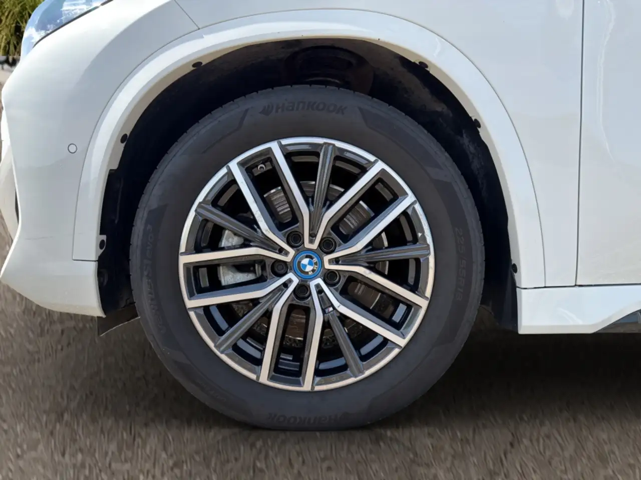 BMW iX1 - 10