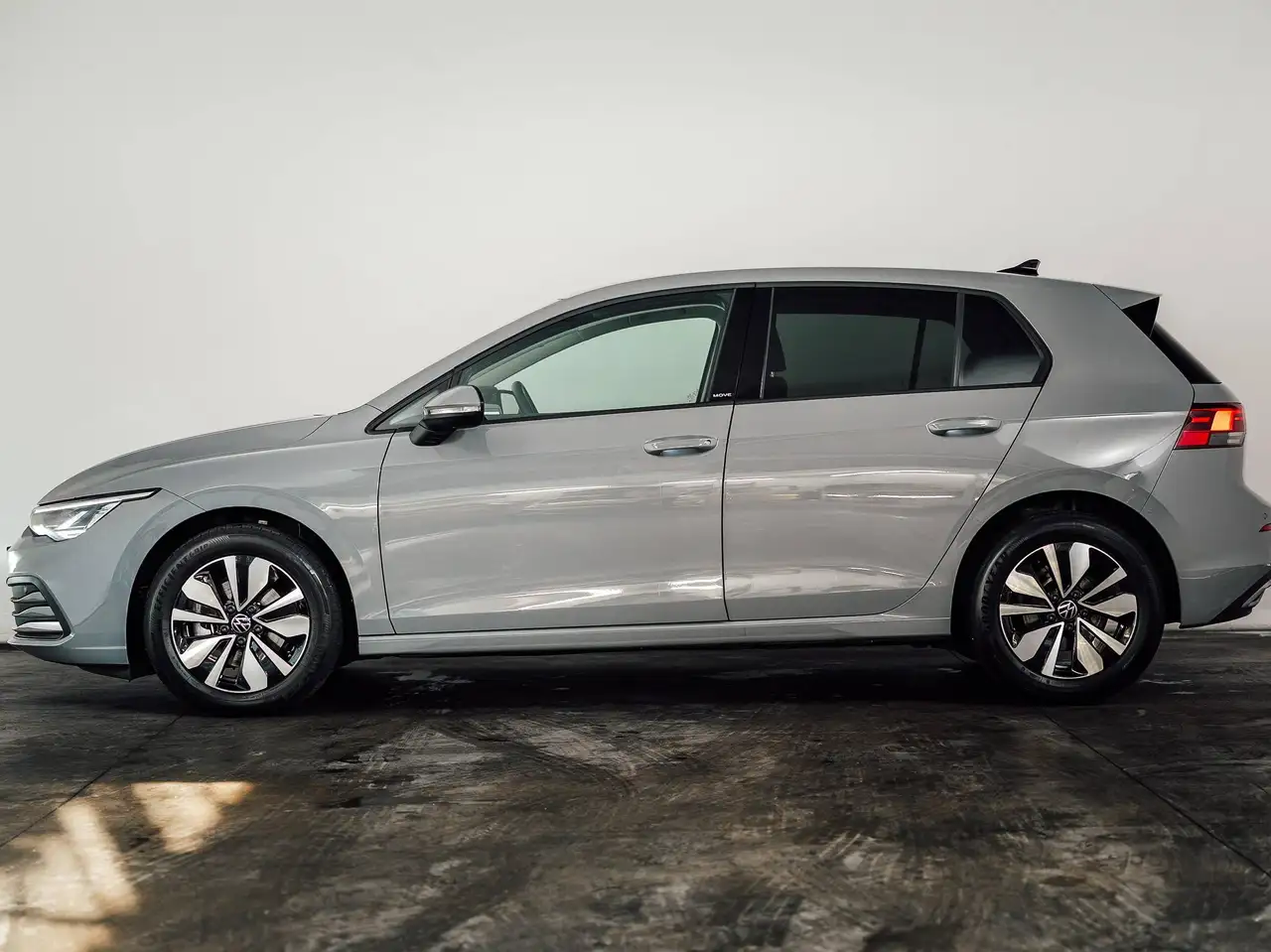 Volkswagen Golf - 2